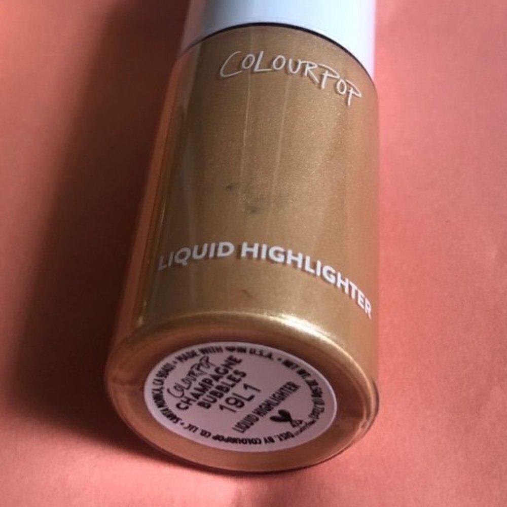 ColourPop CHAMPAGNE BUBBLES Highlighter and BRUSH - Picture 4 of 4